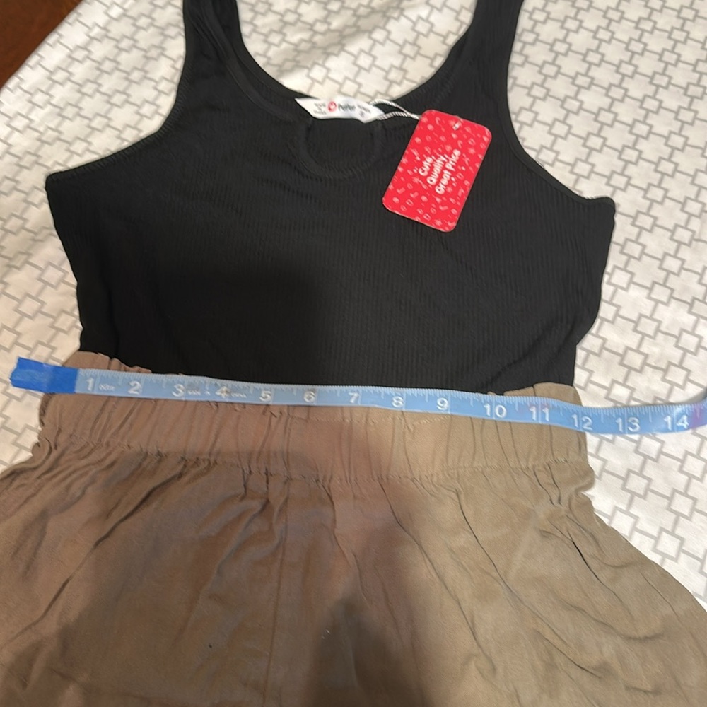 NWT PatPat WOMEN SKort ,
One Size medium
One size small
Sold separate - Picture 12 of 14